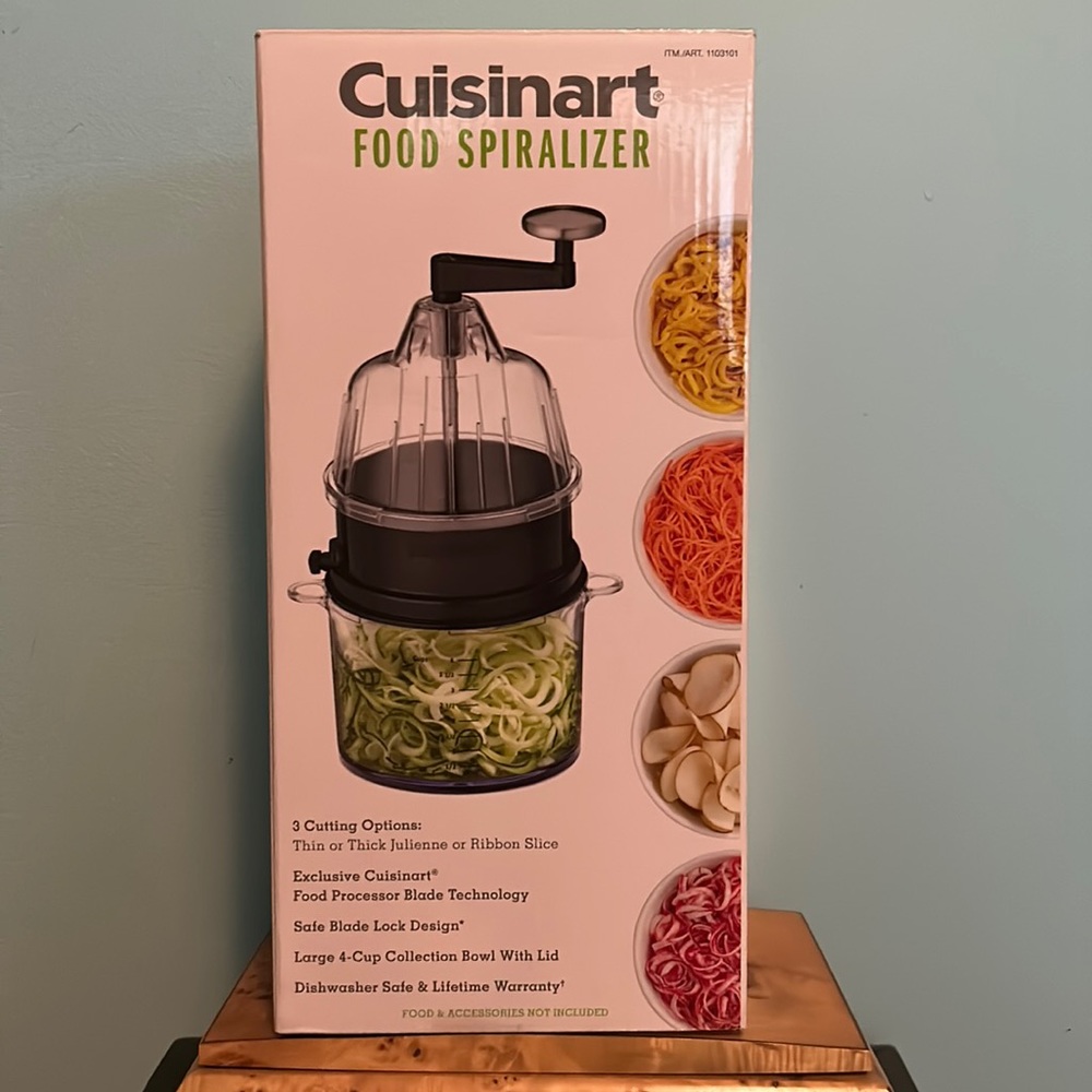 FREE SHIP…… Food spiralizer.